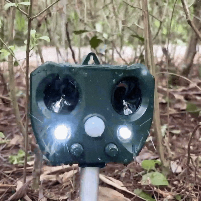 Solar Tierabwehrgerät mit Ultraschall & LED Schutz
