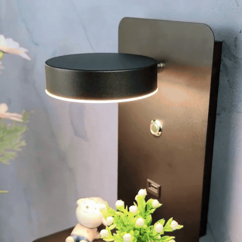 LED Wandlampe mit USB-Ladefunktion & Handyablage