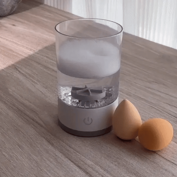 Elektrischer Make-up Pinselreiniger mit Rotation & USB