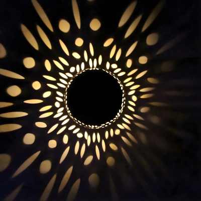 Solar LED Tischlampe Im Freien– Warmes Licht & stilvolle Deko