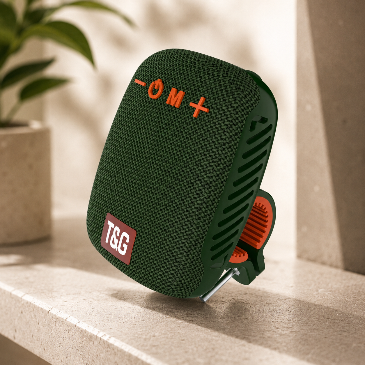 Tragbarer Bluetooth-Lautsprecher in Grün mit kompaktem Design