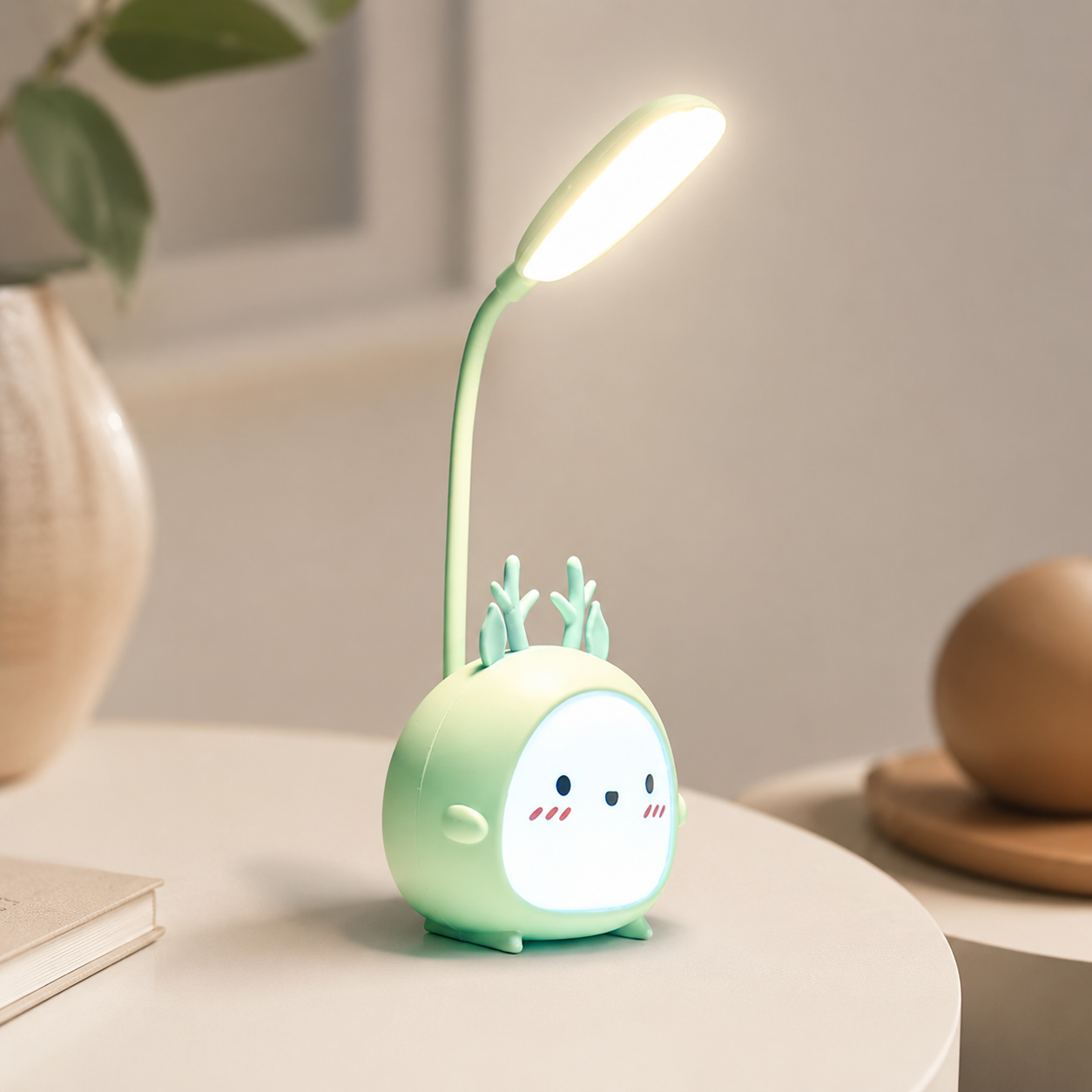 Cartoon LED Tischlampe – Wiederaufladbar & Flexibel