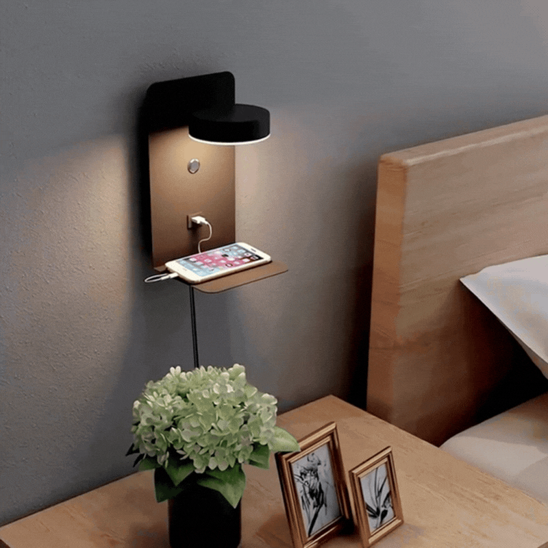 LED Wandlampe mit USB-Ladefunktion & Handyablage