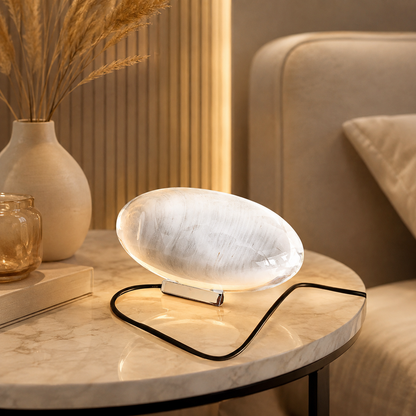 Elegante Kristalllampe für moderne Wohnräume.