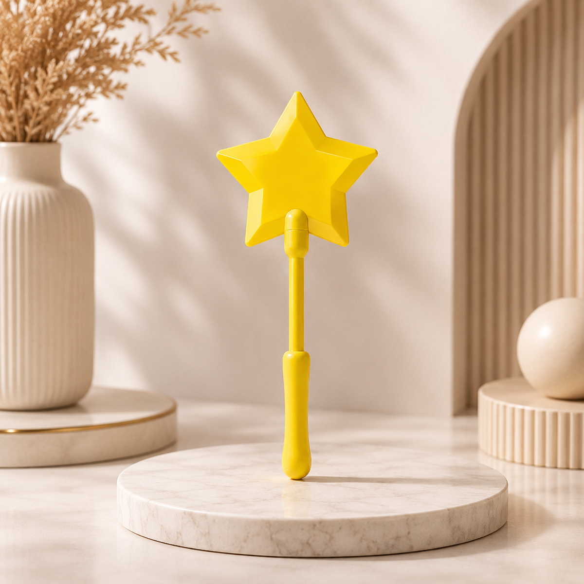 Gelber Sternenstab mit klassischem Design – ideal für Rollenspiele, Kostüme, Partys und kreative Spielmomente.