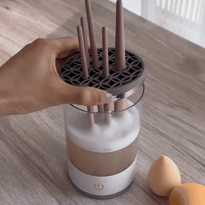 Elektrischer Make-up Pinselreiniger mit Rotation & USB