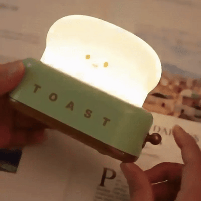 Süße Toast Nachtlampe – Warmes LED Licht & Timer Funktion