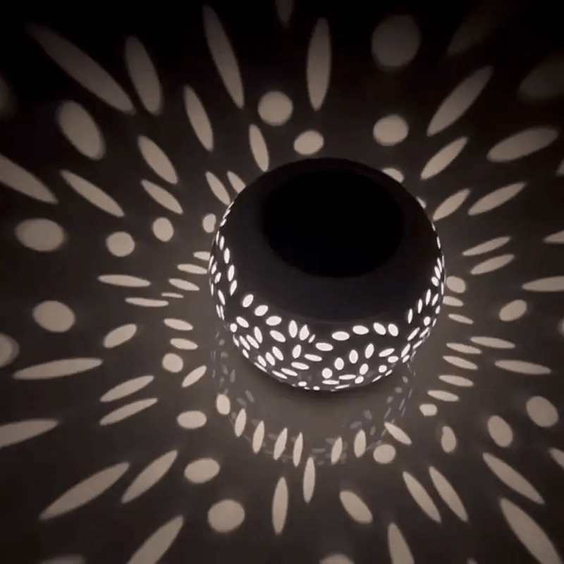 Solar LED Tischlampe Im Freien– Warmes Licht & stilvolle Deko